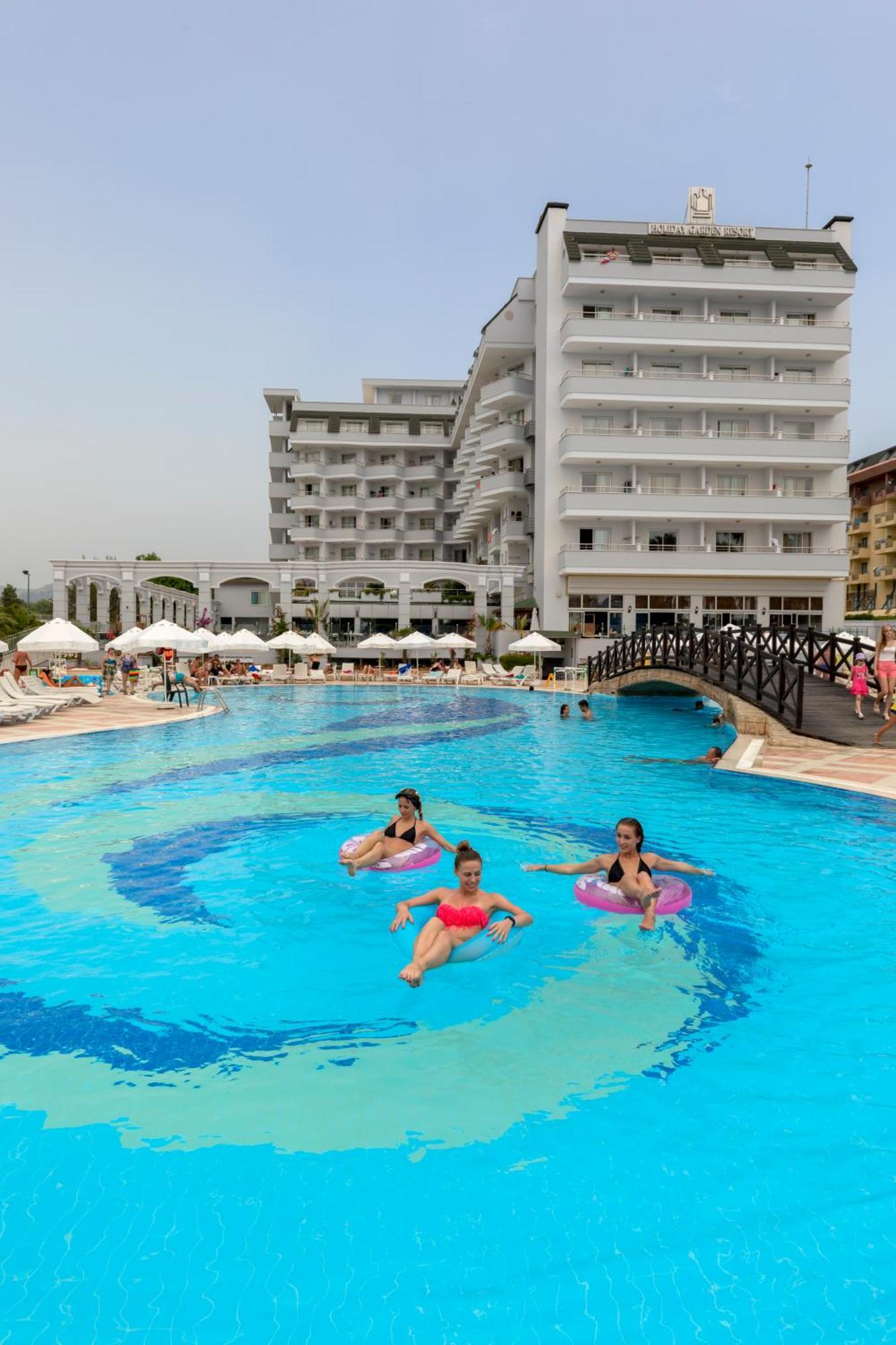 Holiday Garden Resort 欧库卡拉 外观 照片