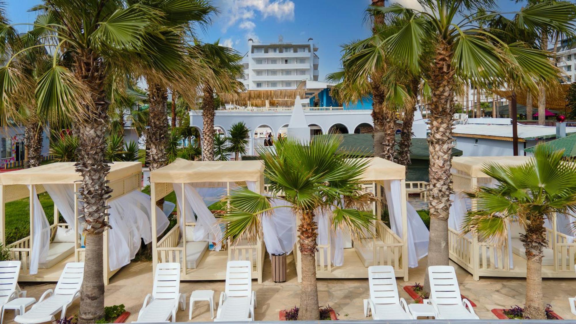 Holiday Garden Resort 欧库卡拉 外观 照片