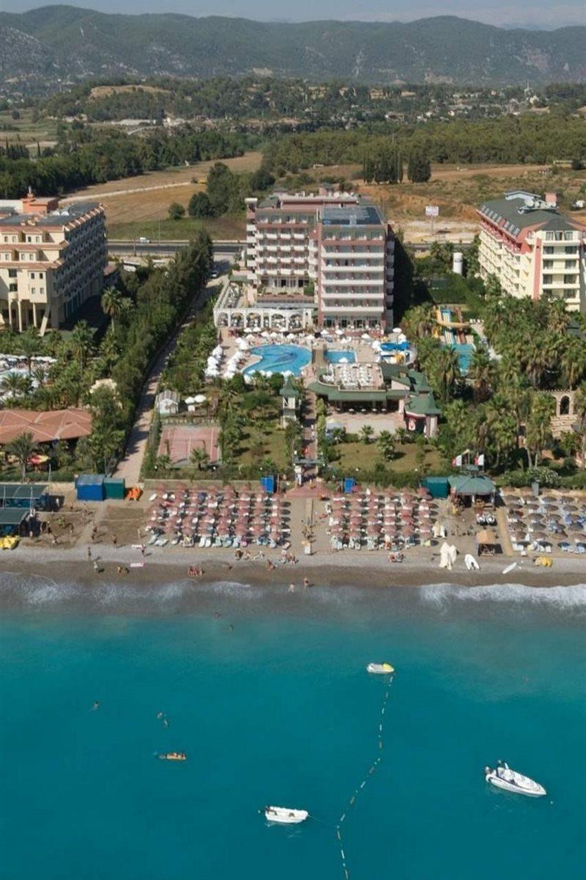 Holiday Garden Resort 欧库卡拉 外观 照片